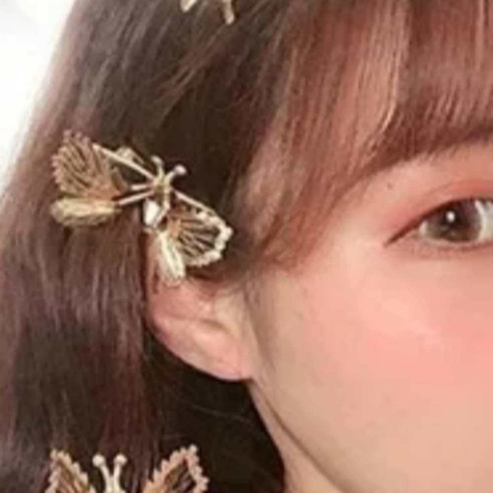 Fly Away Hair Clip Gold Butterfly - Picture 2 of 2
